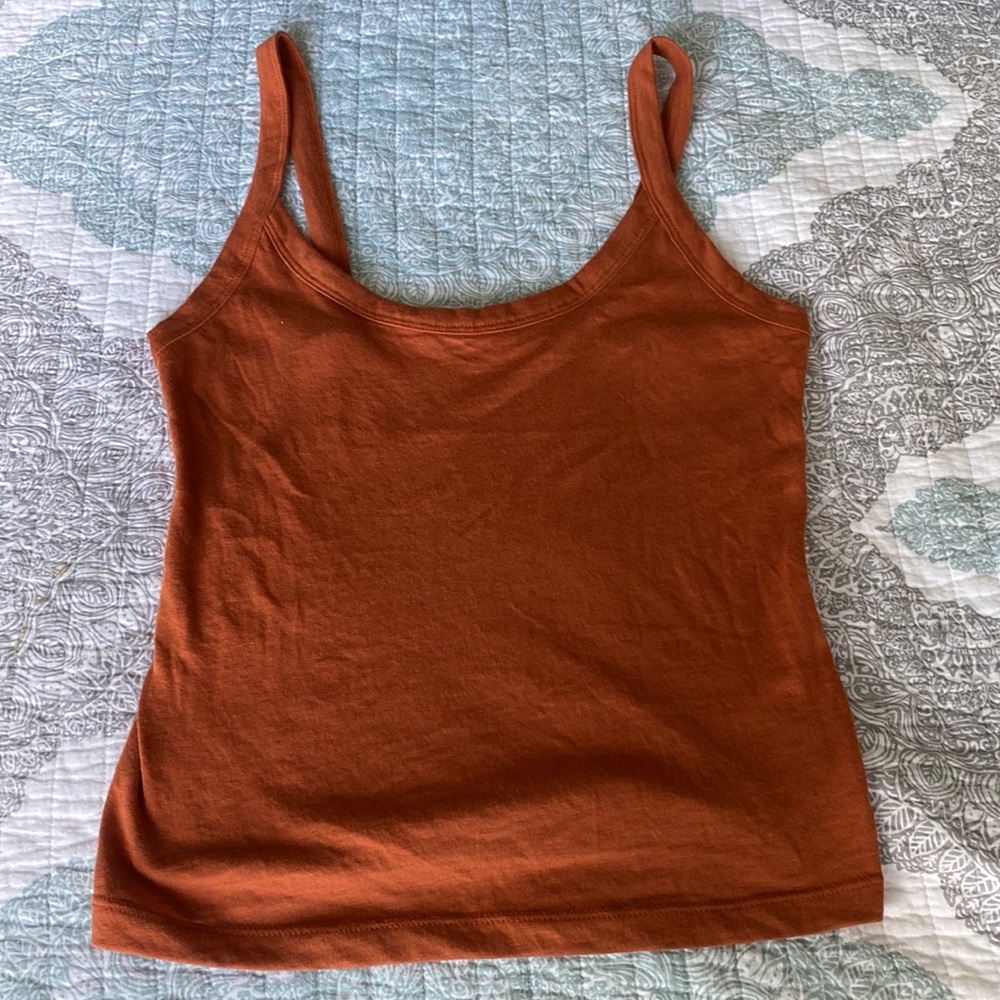 Never worn in great conditions womens tank top. Size S